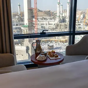 Otel Al Safwah First Tower 1