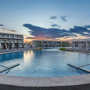 Blue Lagoon Queen Resort Kalyves Polygyrou